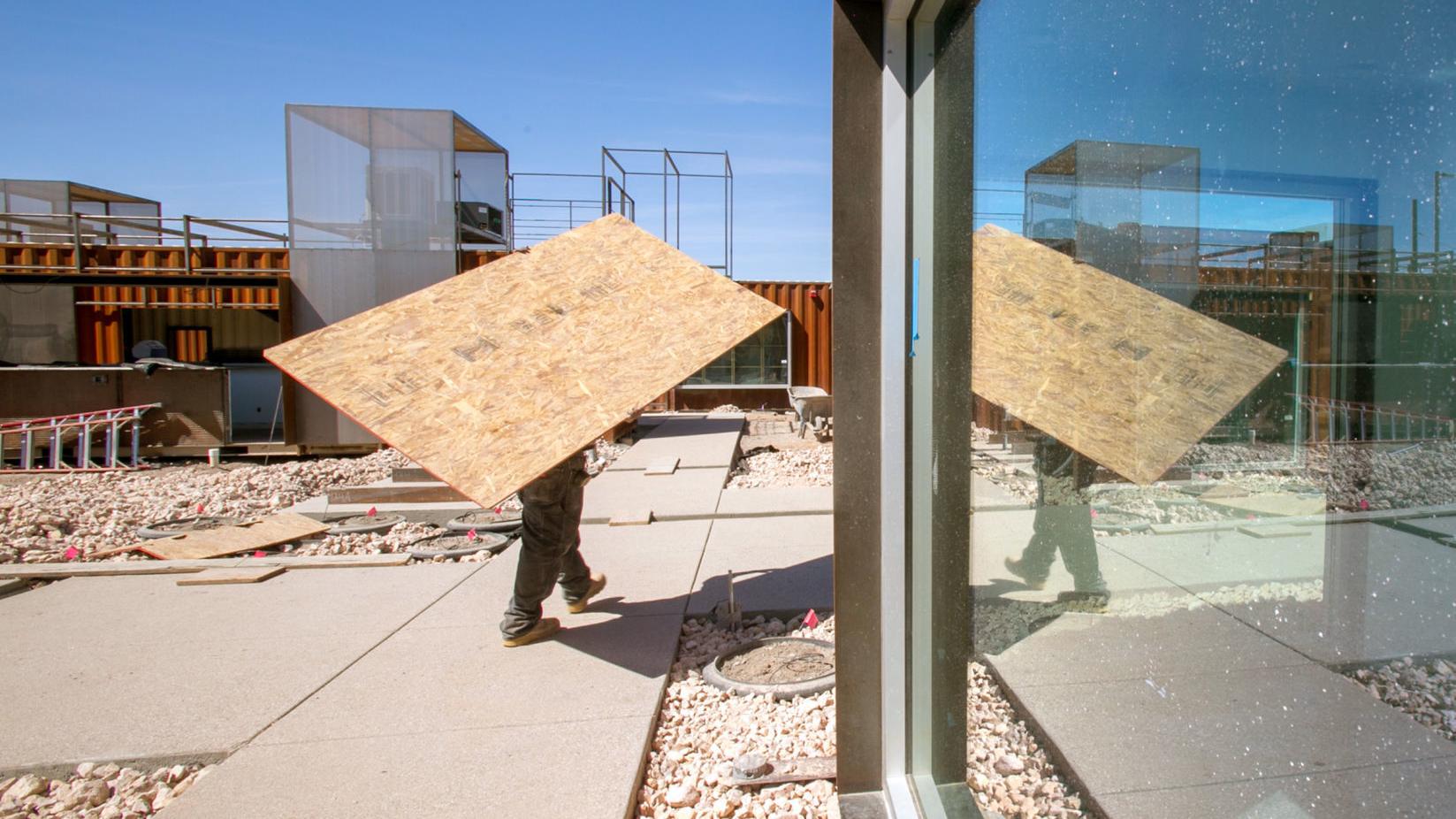 Businesses inside shipping containers to be near Tucson's Mercado San Agust铆n